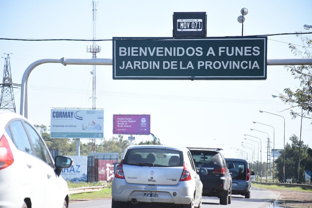Récord: casi 200 mil vehículos ingresaron a Funes durante el fin de semana largo